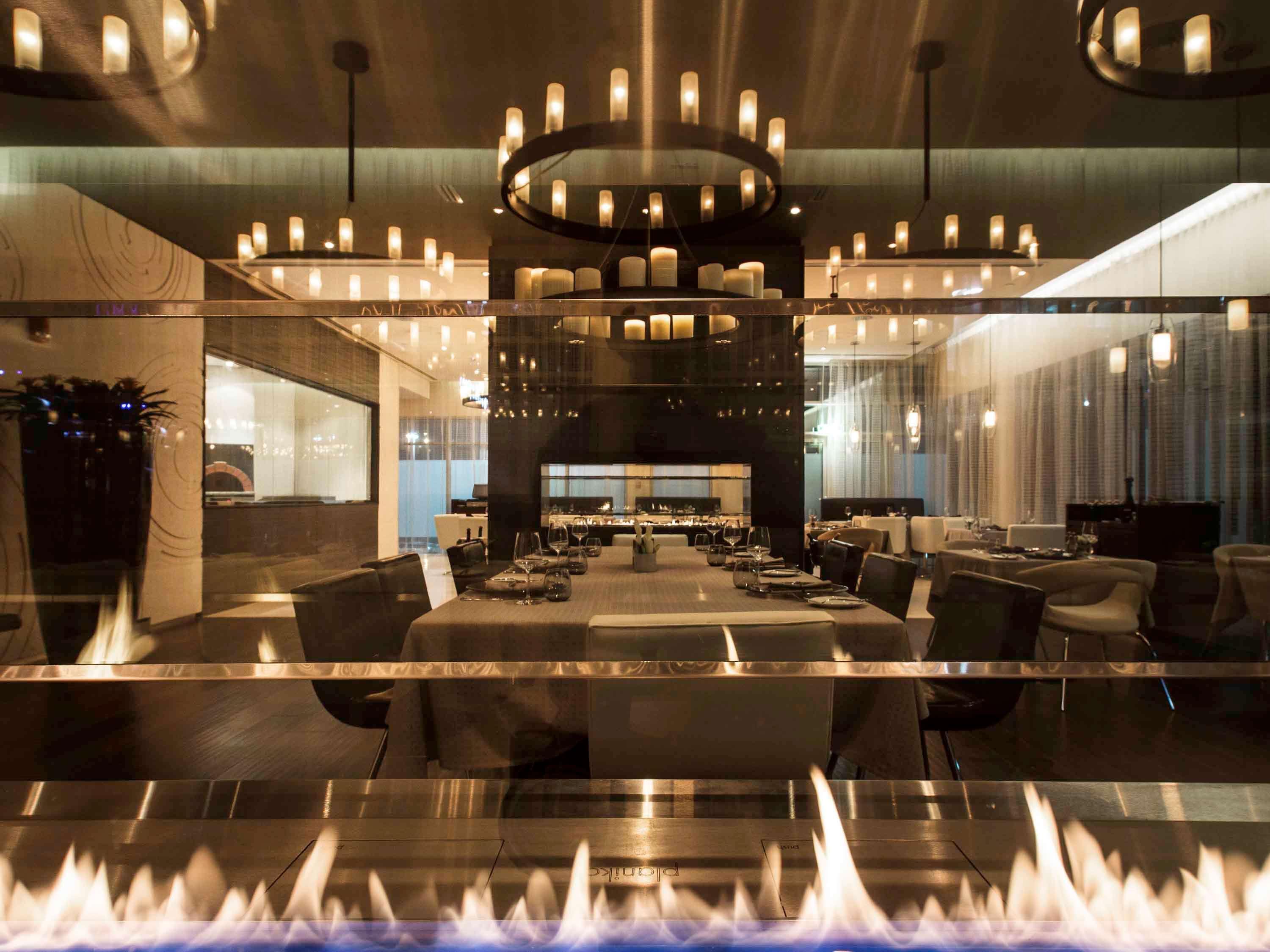 풀만 두바이 쥬메이라 레이크 타워 외부 사진 Interior of the restaurant