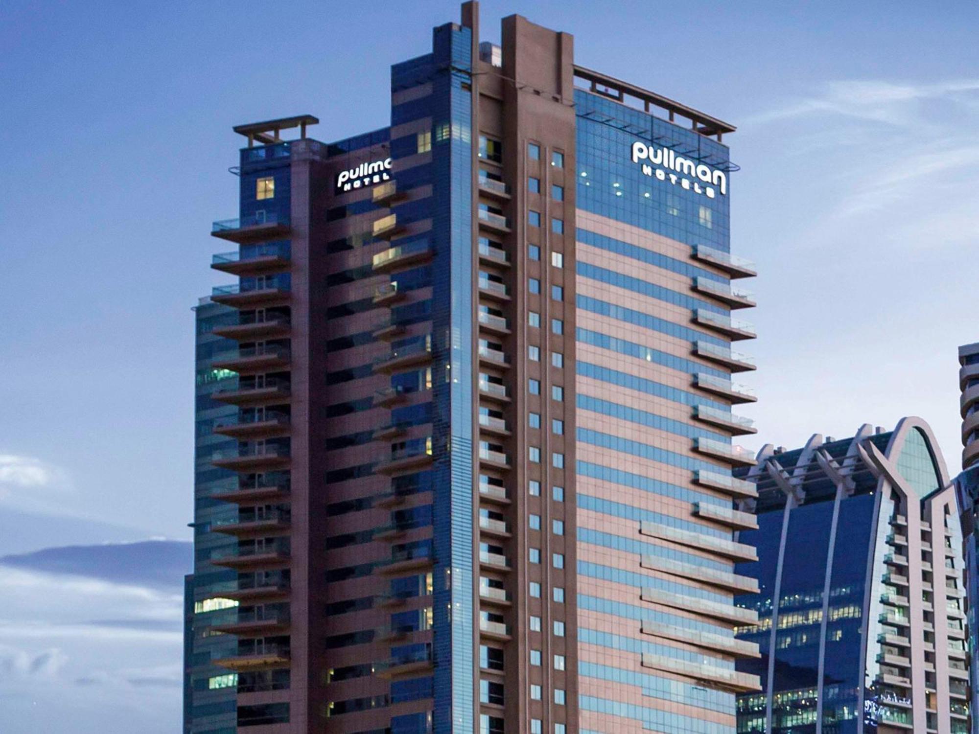 풀만 두바이 쥬메이라 레이크 타워 외부 사진 Pullman Hotel, G60