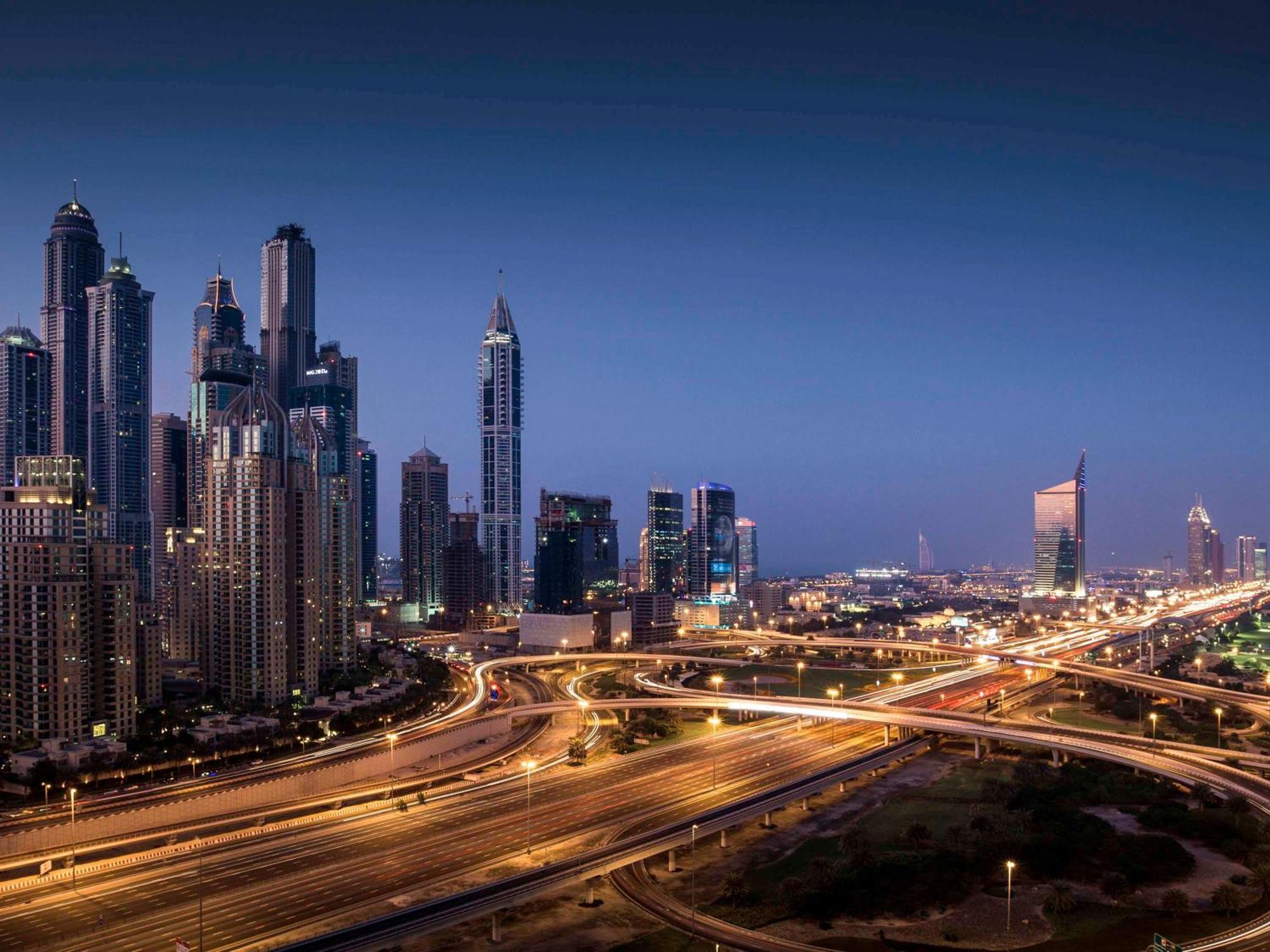 풀만 두바이 쥬메이라 레이크 타워 외부 사진 Dubai Motor City