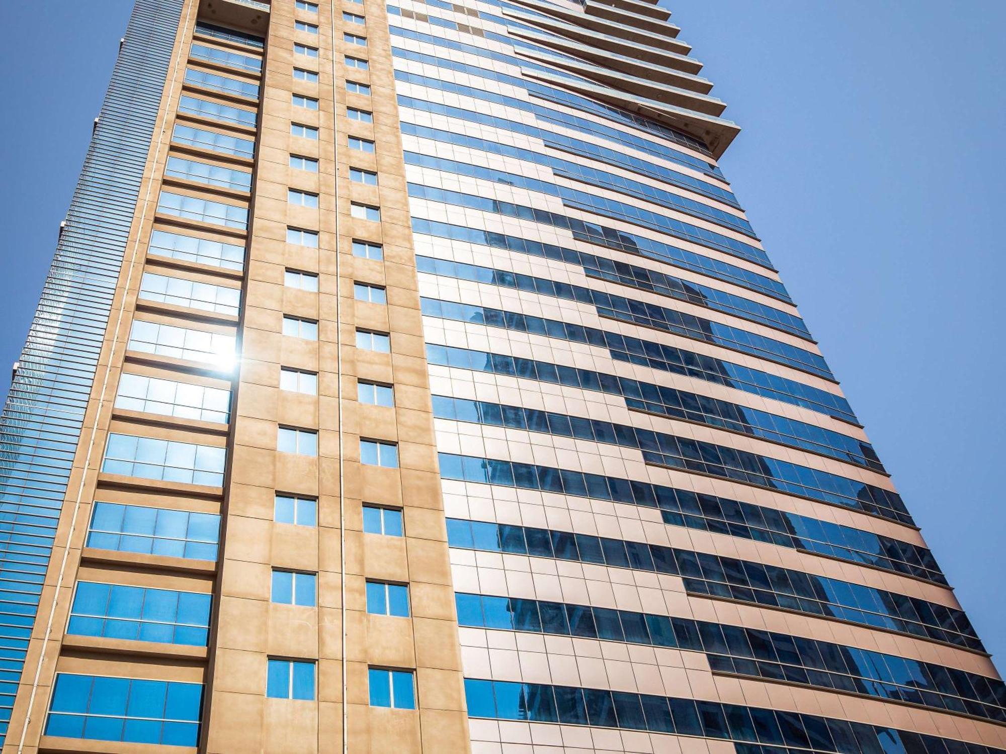 풀만 두바이 쥬메이라 레이크 타워 외부 사진 The building